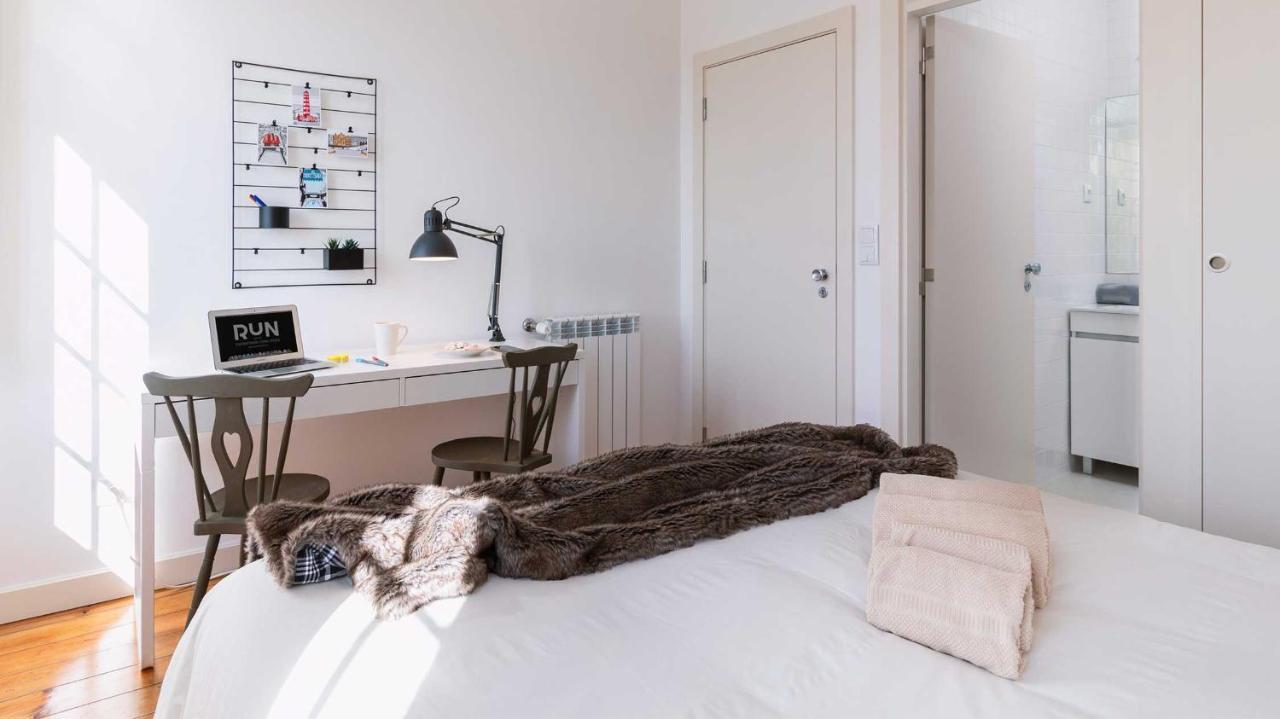 Run Aveiro Apartment ภายนอก รูปภาพ